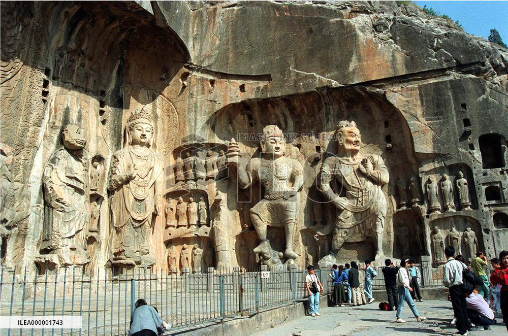 Japan to help preserve Silk Road remains