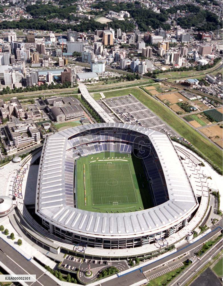 Yokohama formally named venue for 2002 World Cup final
