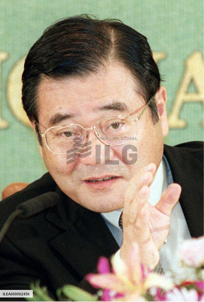 Kato repeats opposition to New Komeito in cabinet