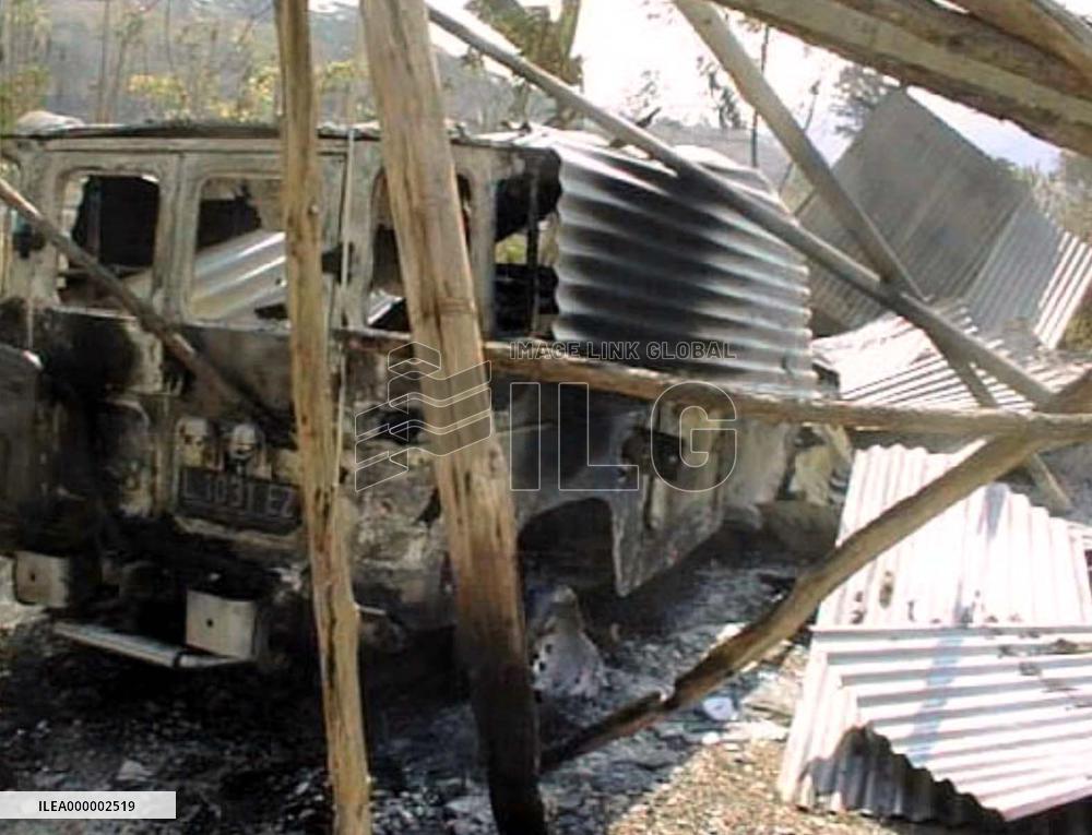 Vehicle, house burned by militiamen before ballot in Dili