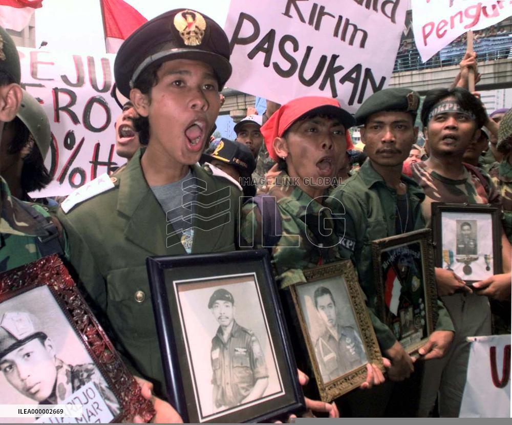 Indonesians protest against U.N.