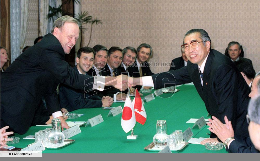 Obuchi, Chretien agree to boost ties
