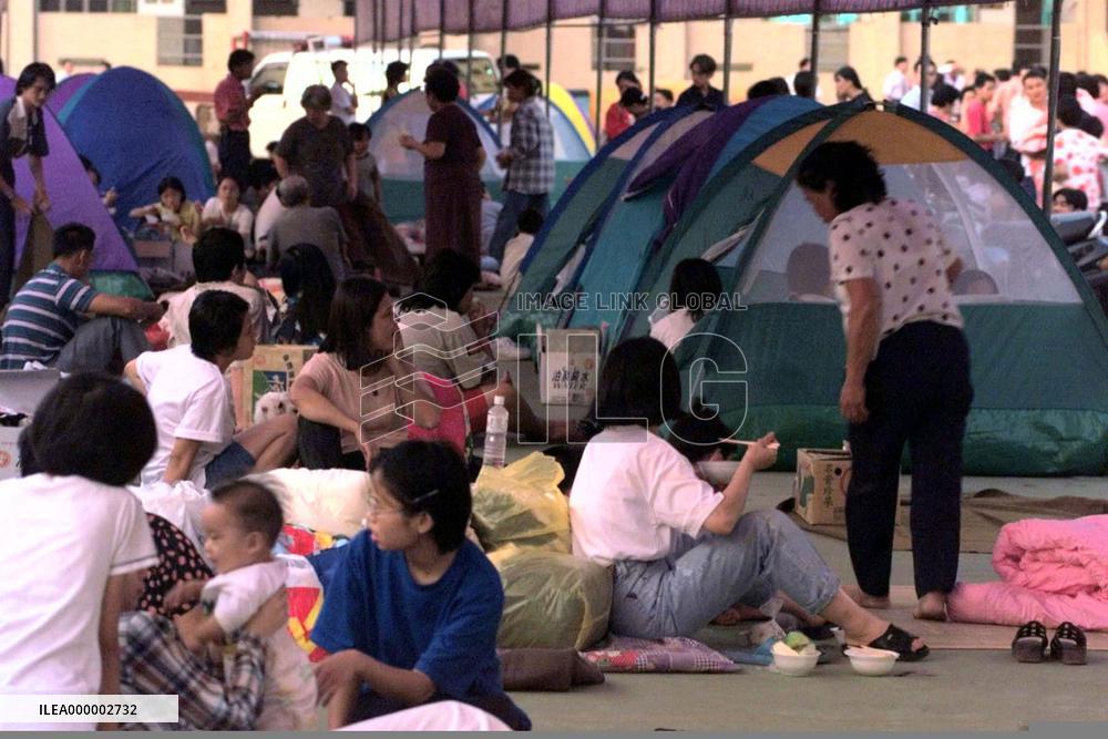 Residents take shelter