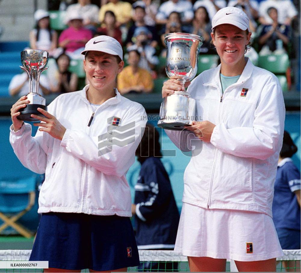 Davenport ends Seles reign at Toyota Princess Cup