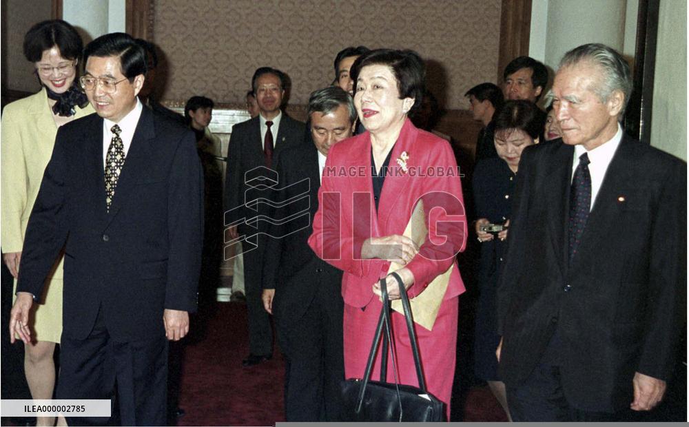 Japan's SDP delegation visits China