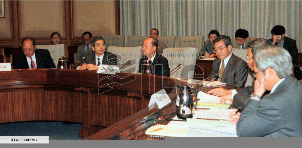 Miyazawa assures SE Asia of Japan's recovery efforts