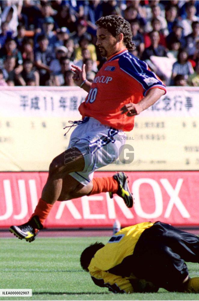 Baggio lives up to pre-match hype at JOMO Cup