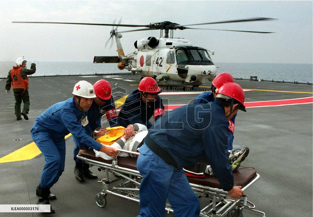 MSDF holds drill to evacuate overseas Japanese