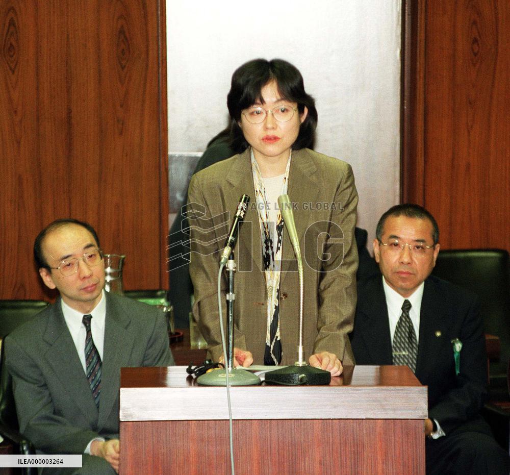 Shoko Egawa-journalist-AUM-2