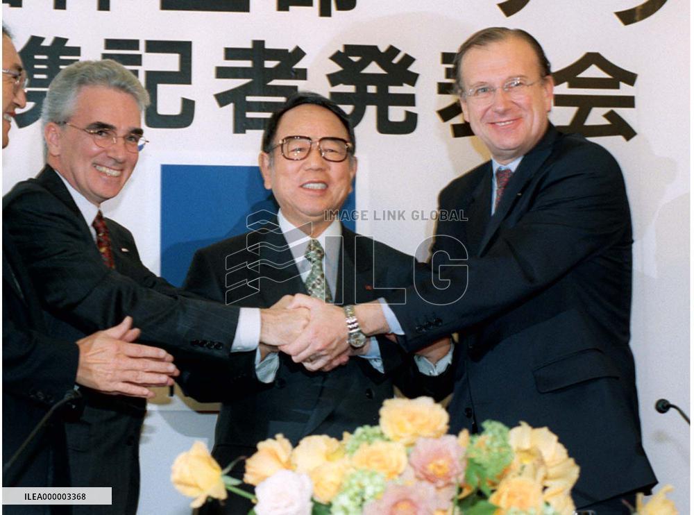Nippon Dantai Life, AXA of France announce tie-up