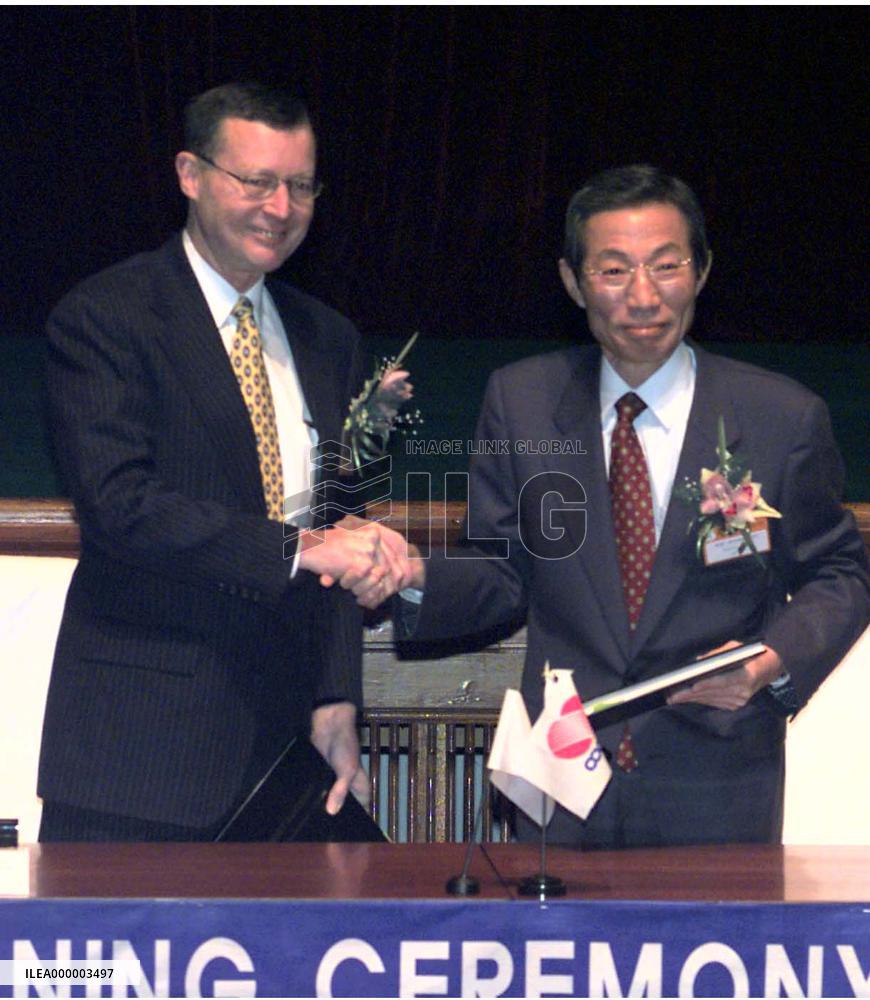 Deal signed on N. Korea reactor project