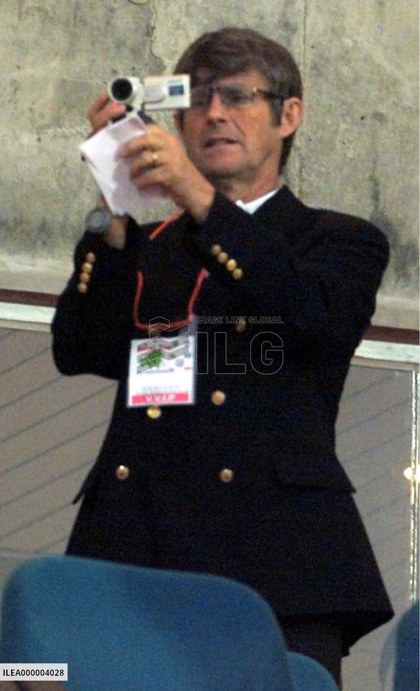 China's new soccer coach records Japan's practice