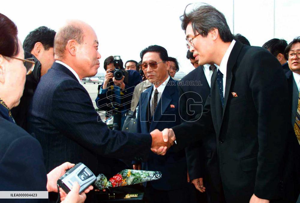 Japan mission arrives in Pyongyang for normalization talks