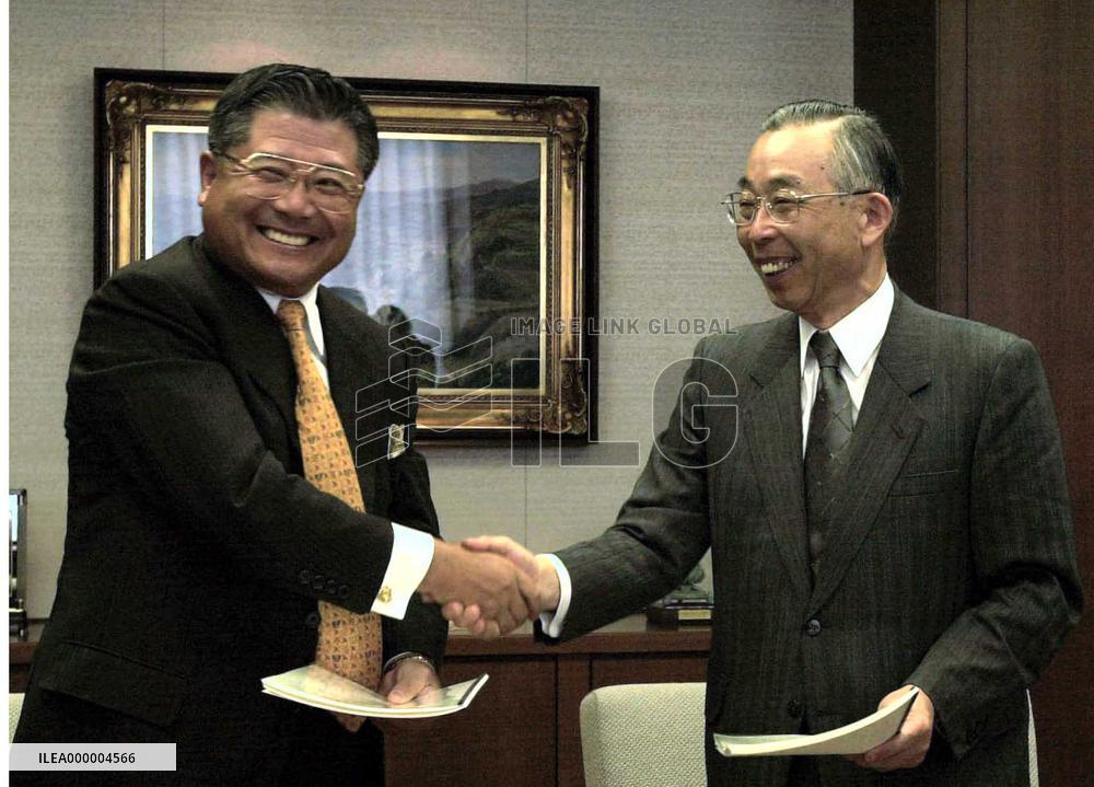 OSE, Nasdaq Japan sign accord to launch Nasdaq Japan market