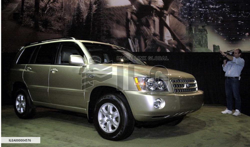 New York Int'l Auto Show opens to press