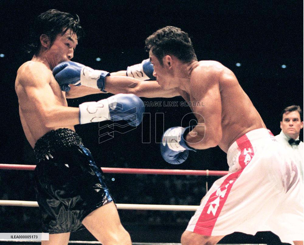 WBC champion Veeraphol connects in title defense