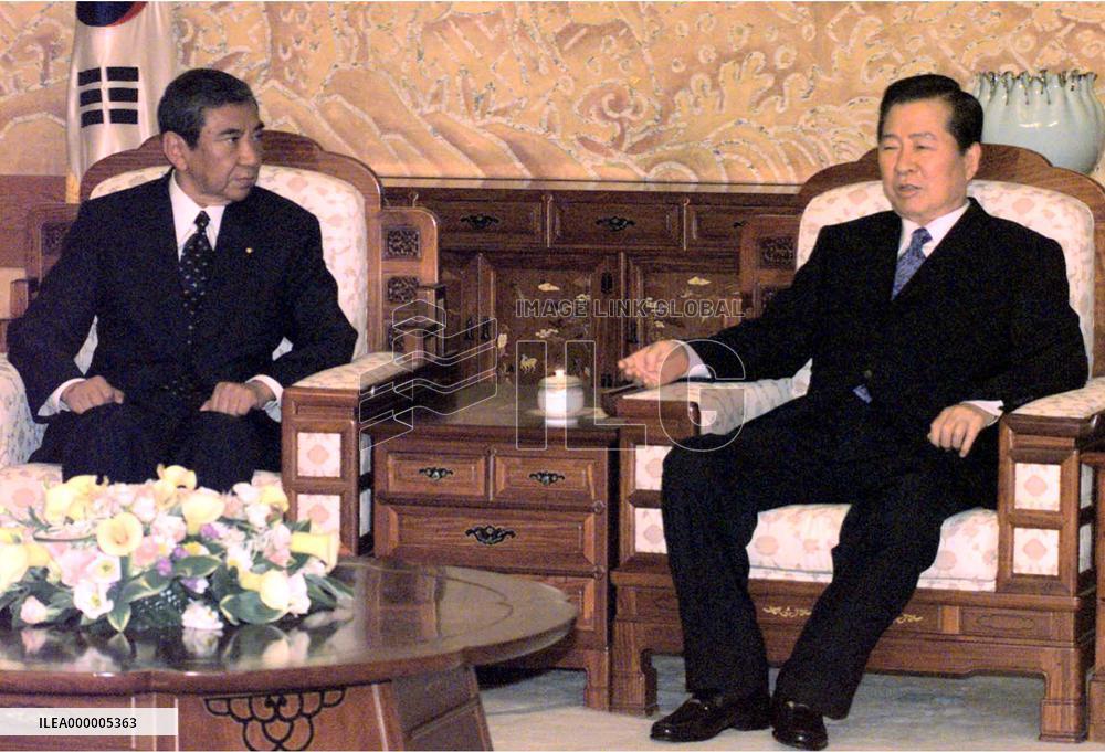 S. Korea's Kim stresses coordination with Japan, U.S.+