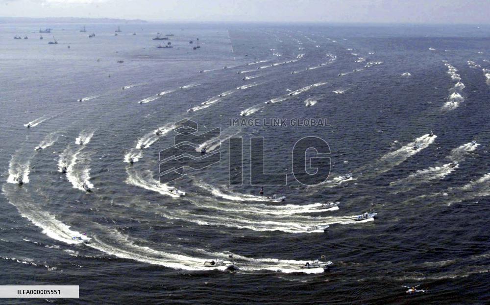 Fishermen oppose construction of new airport