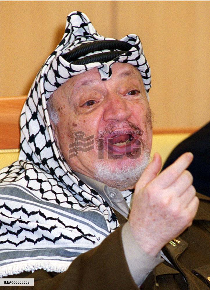 Arafat speaks before leaving Japan