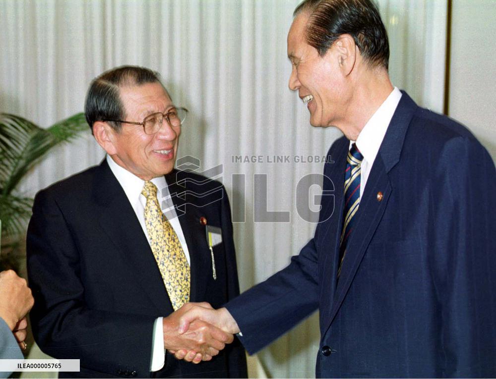 S. Korea's Lee hopes for successful Tokyo-Pyongyang talks