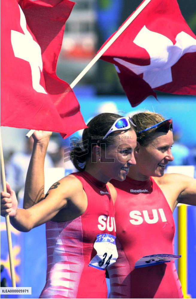 Swiss women snatch medals in Olympic triathlon