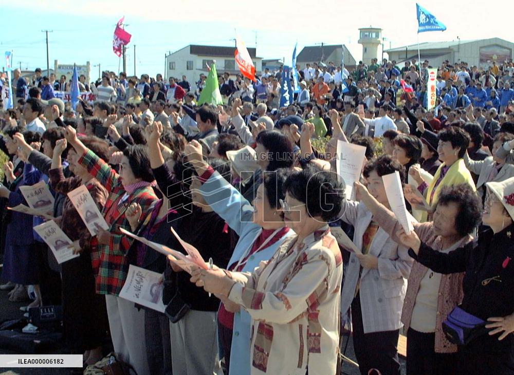 3,000 pledge more efforts for return of Russian-held islands