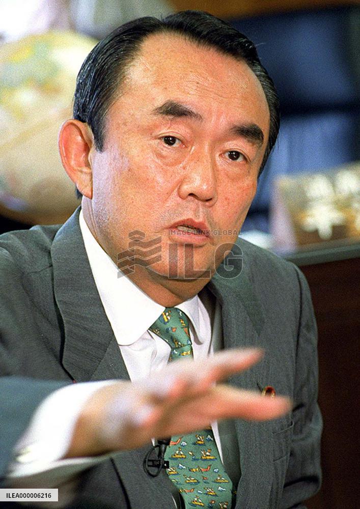 Hiranuma speaks on Japan's economic ties with Asia