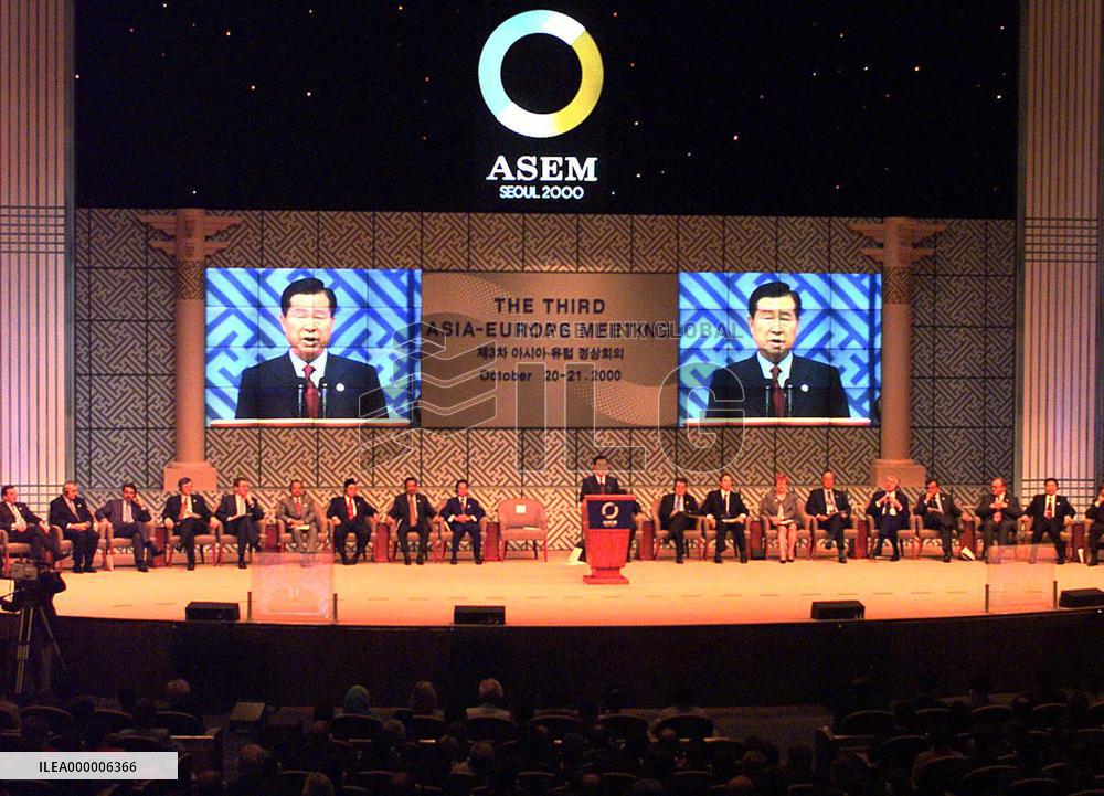 S. Korea's Kim calls for global peace efforts