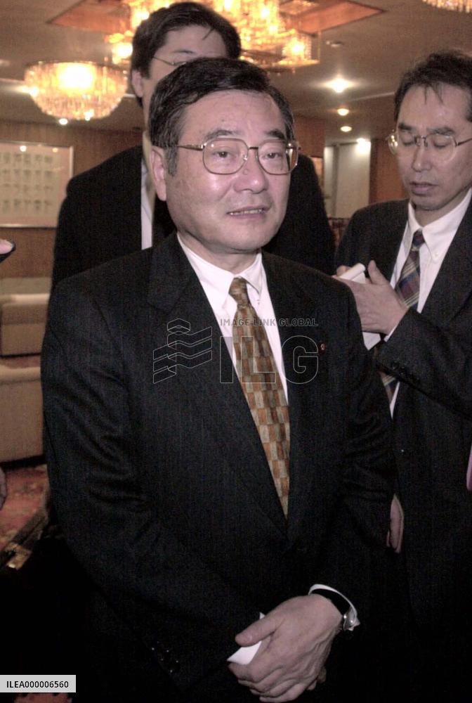 LDP's Kato may skip no-confidence vote if called