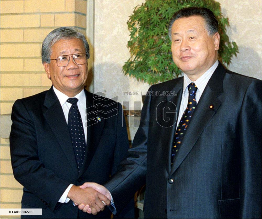 Mori, Palau's Nakamura hold talks in Tokyo