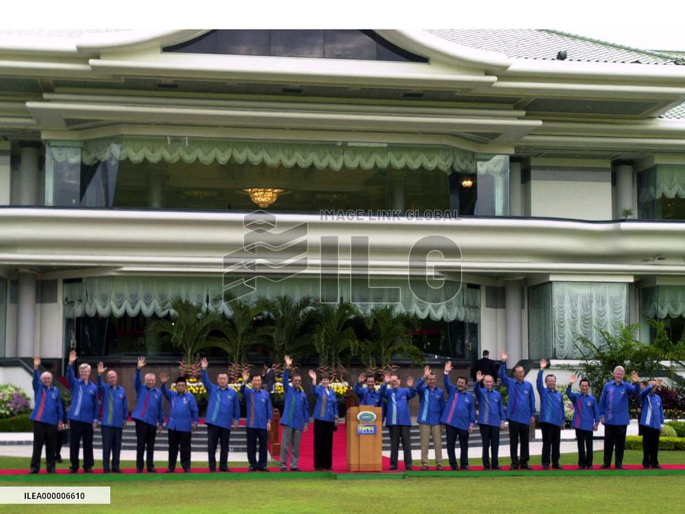 APEC leaders end 2-day Brunei summit