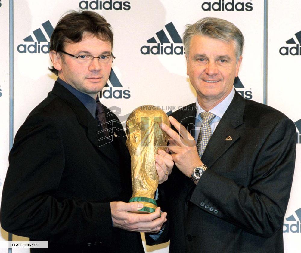 Troussier, Jacquet join forces for 2002 function