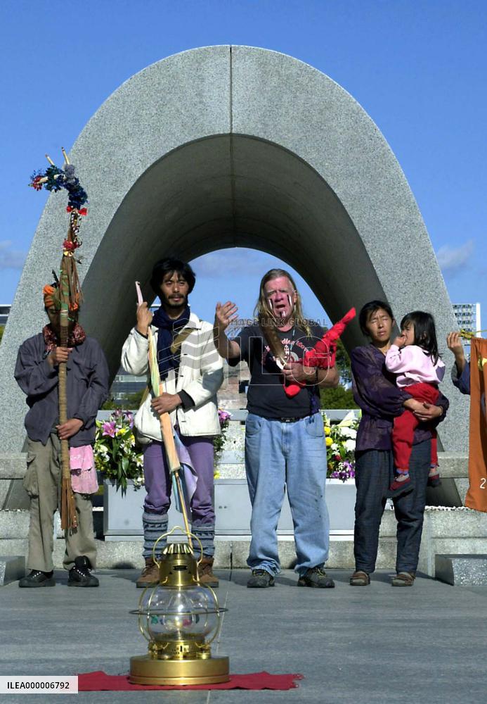 Native American completes 1,000-km peace walk to Hiroshima