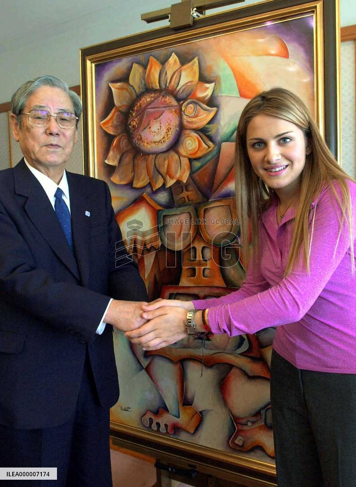 Painting inspired by Kobe quake victim donated to hometown