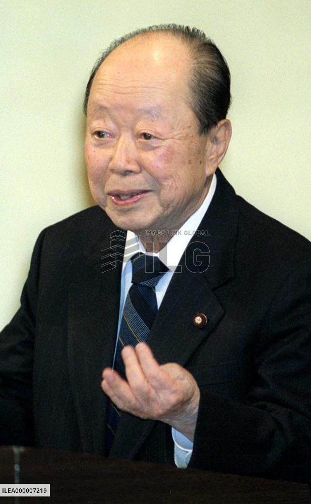 Miyazawa reiterates tolerance for weak yen