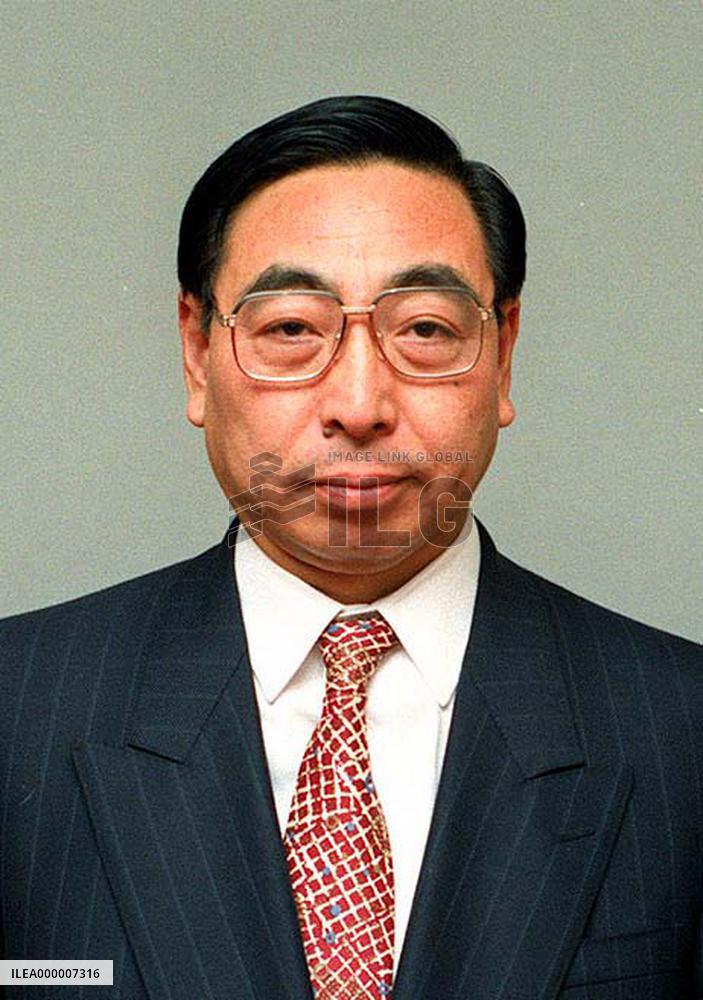 Koyama tenders resignation from upper house