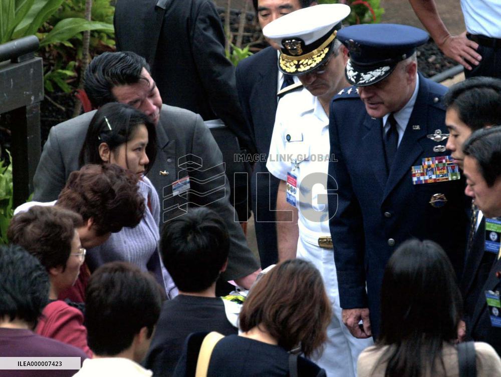 Kin of Ehime Maru missing arrive in Hawaii+