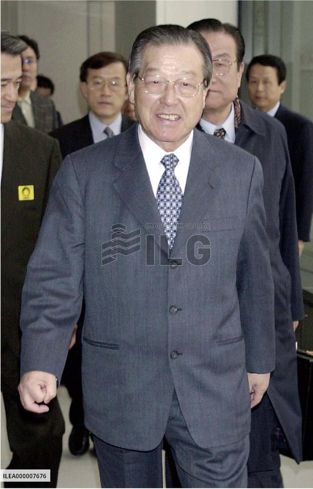 Former South Korean Premier Kim in Japan