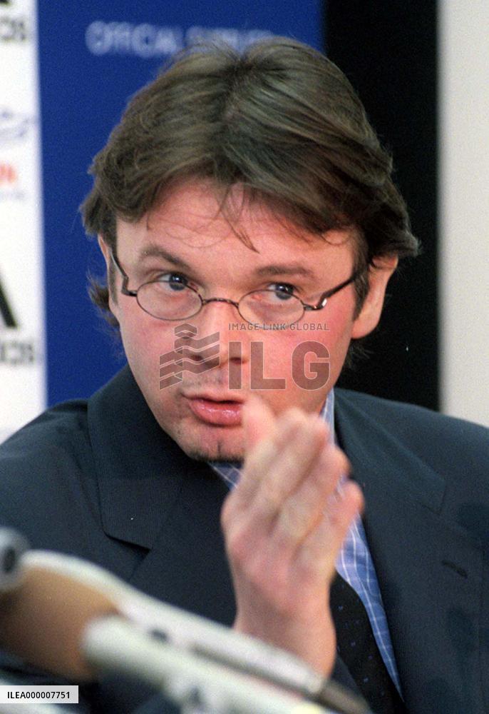 Troussier issues French warning ahead of Paris friendly