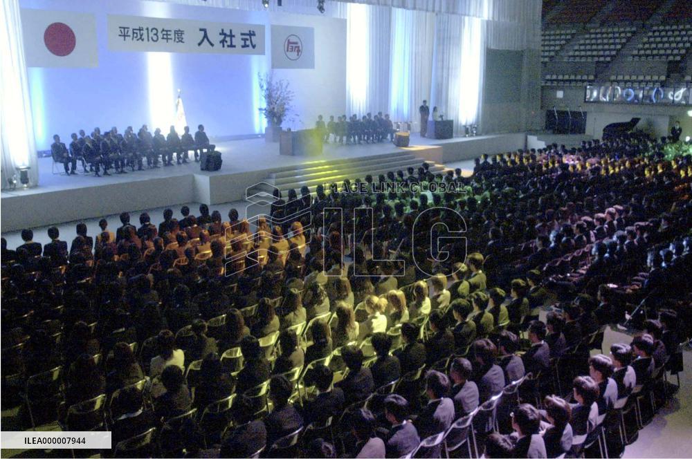 1.05 mil. recruits step into 21st century