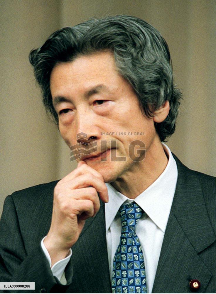 Koizumi at his first press conference