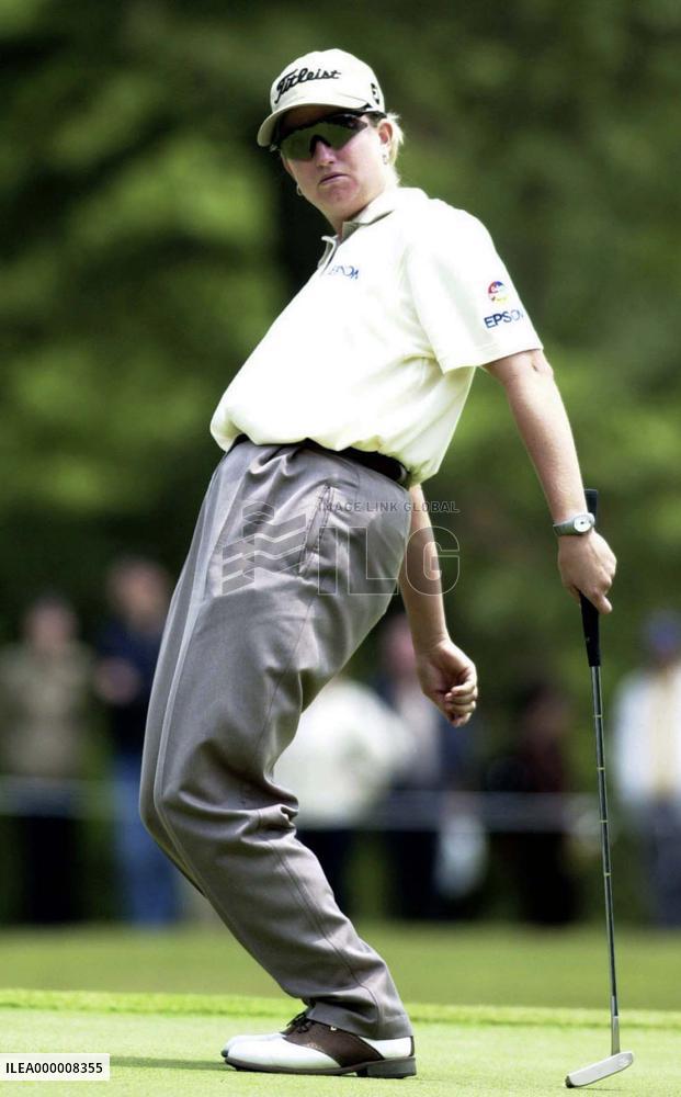 Webb shares 3rd-round lead with Koch