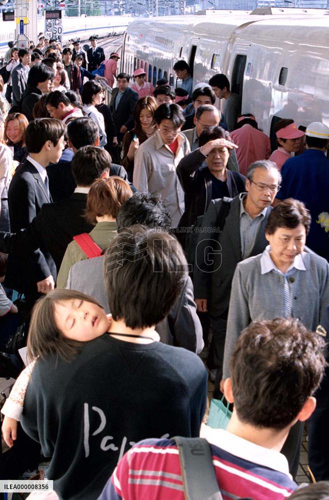 'Golden Week' return-trip congestion continues