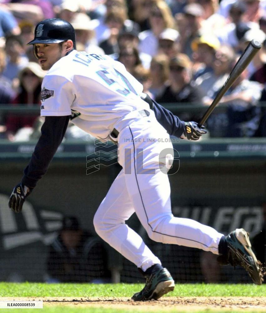 Mariners Ichiro doubles, goes 1-for-4 against Yankees