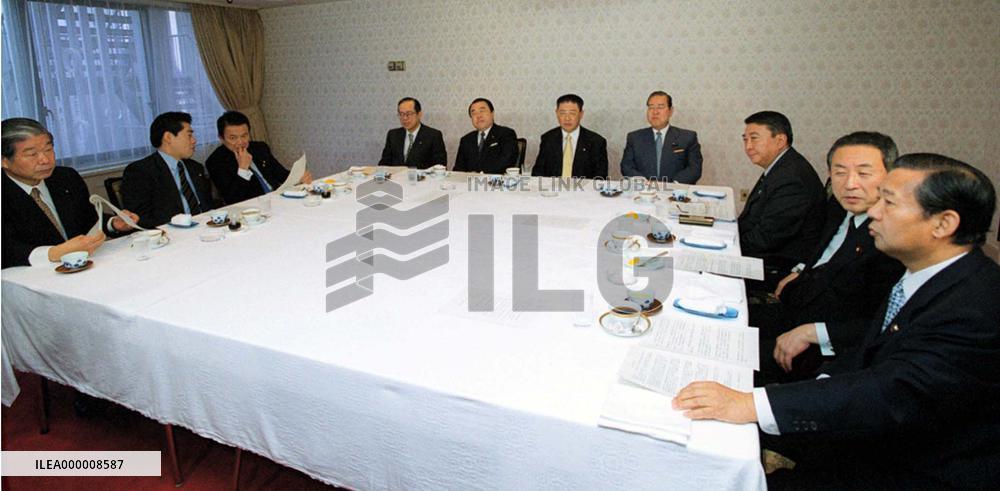 Ruling coalition eyes early Diet resolution on leprosy