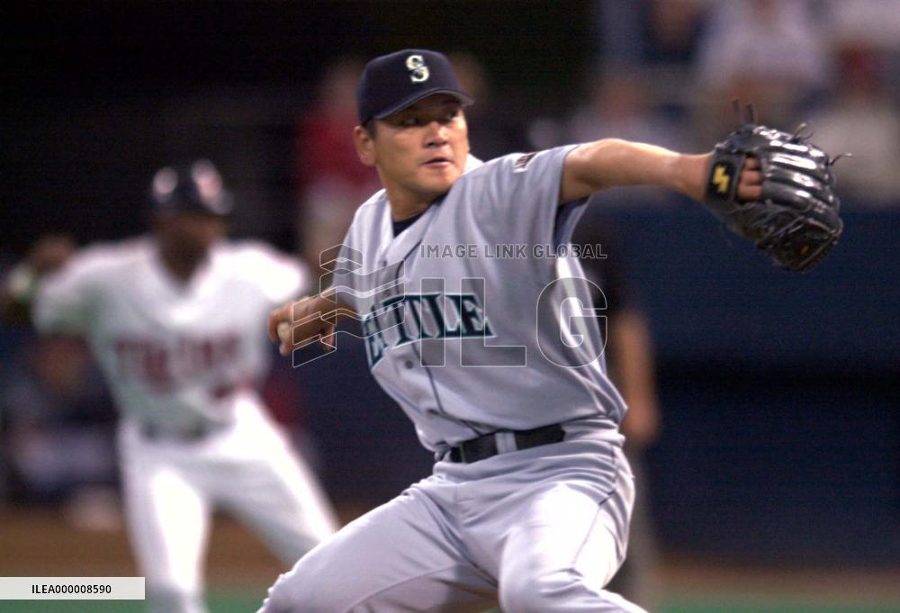 Sasaki picks up 18th save
