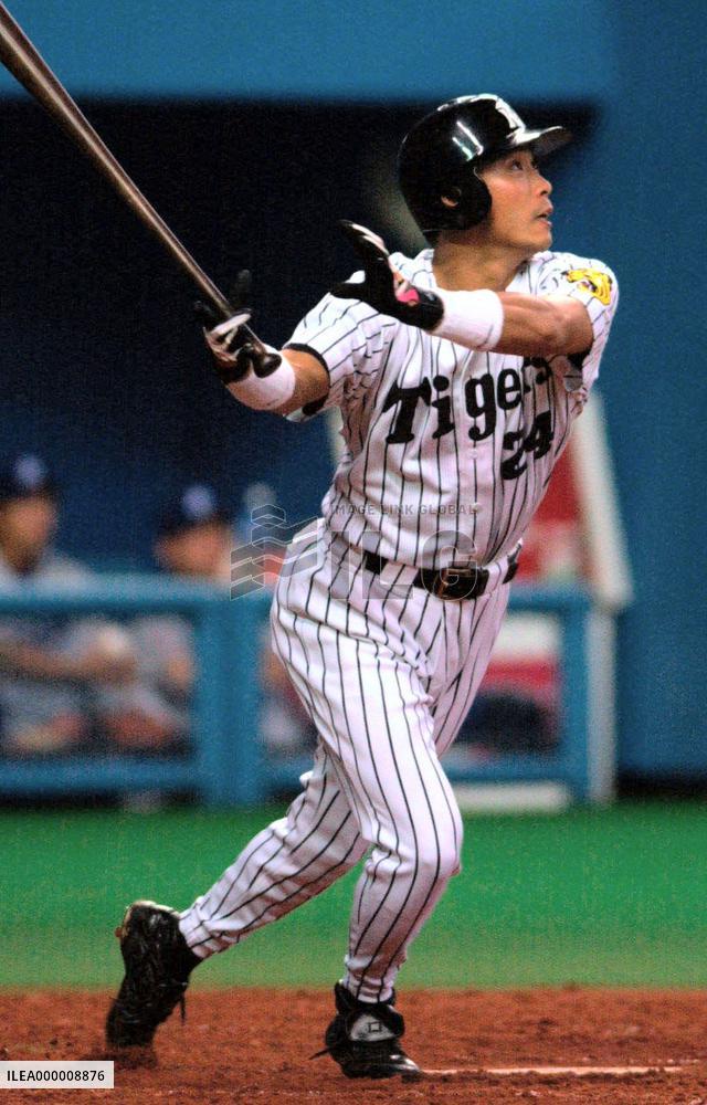 Hiyama belts three-run homer