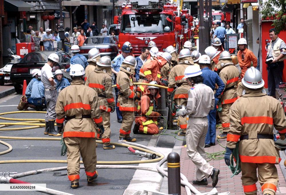Fire breaks out with explosions near Tokyo Station