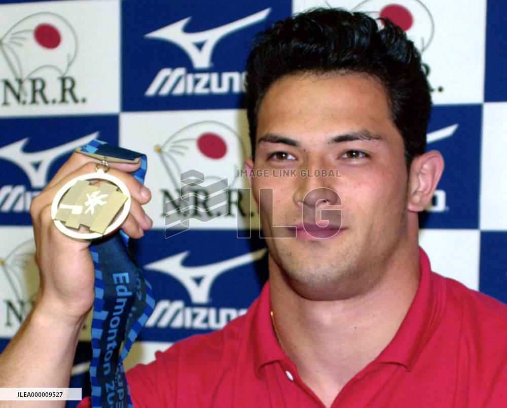 Murofushi returns from world championships