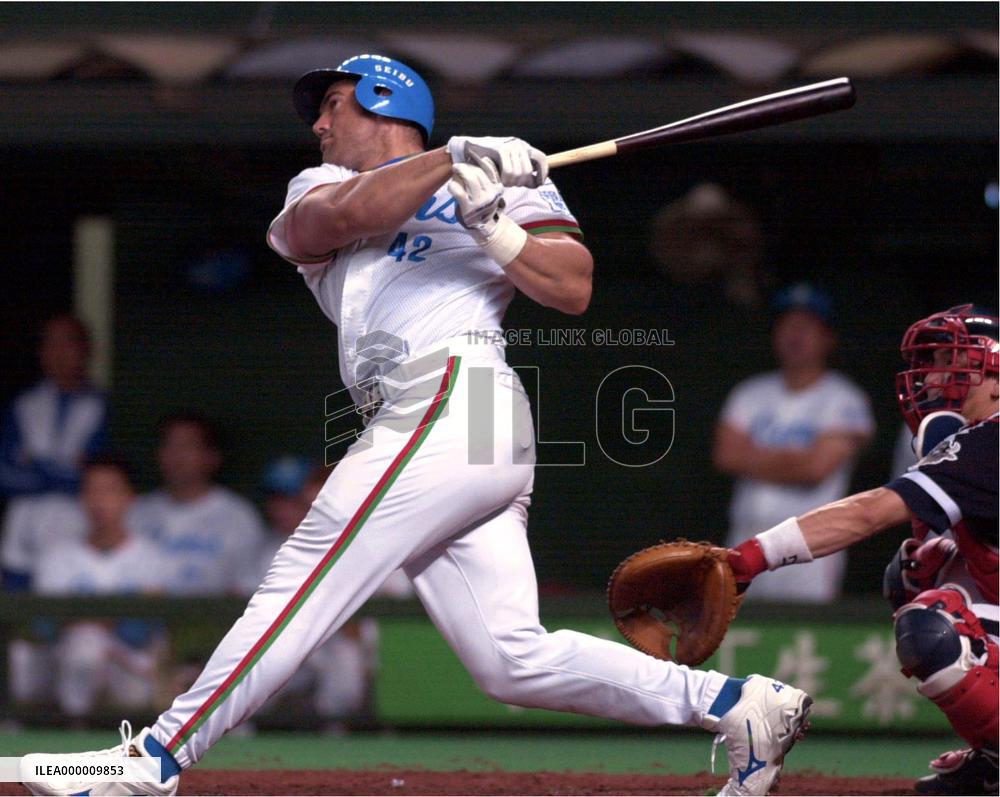 Lions Cabrea hits his 45th homer of season against Buffaloes
